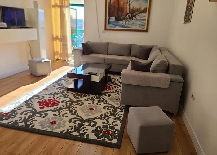 アパート Center *